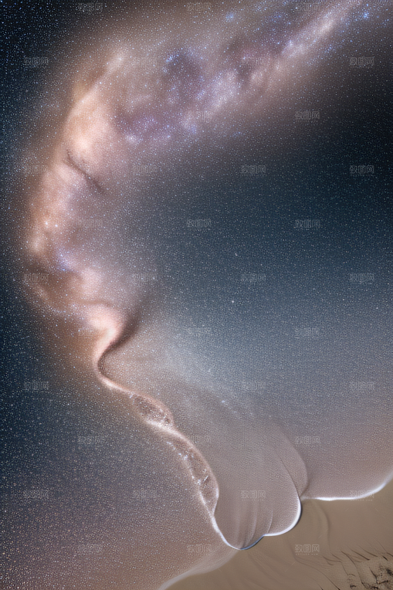 海洋中的浪漫玫瑰与神秘发光生物