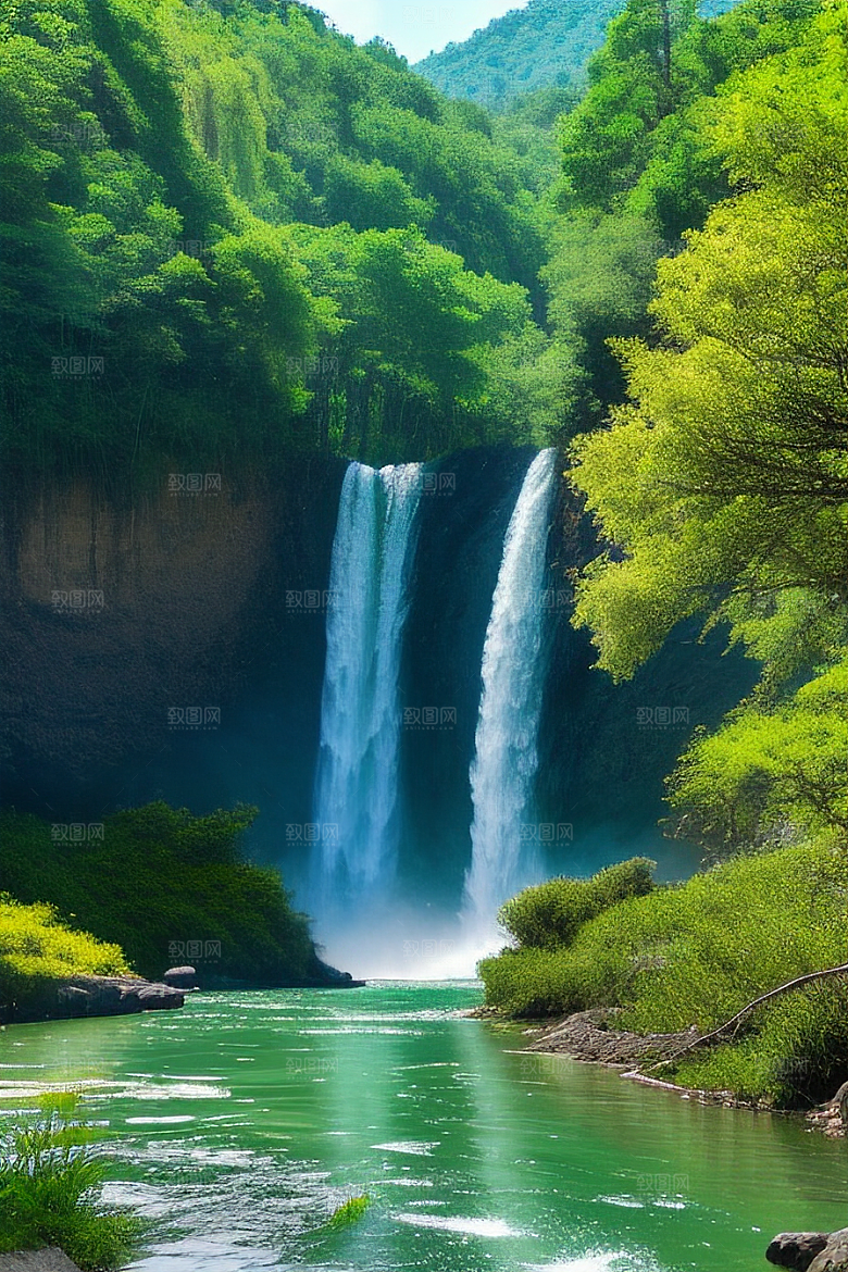 嫩绿的松树与湛蓝的天空
