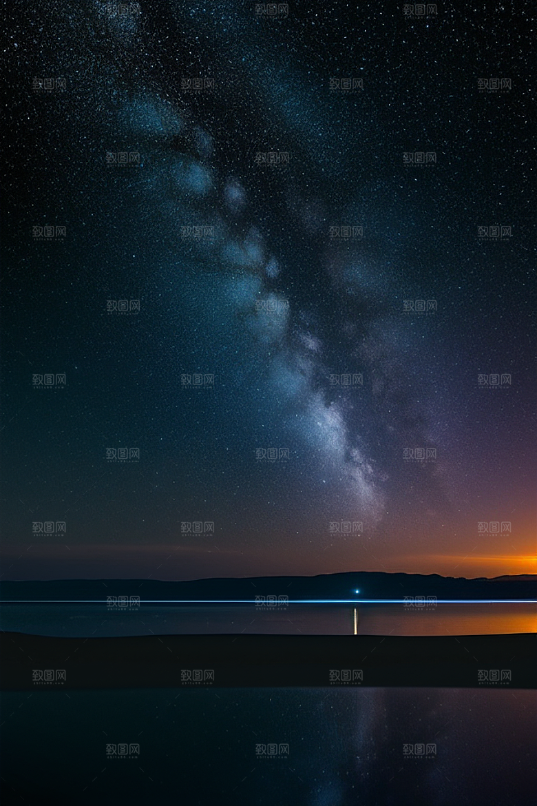 精灵荧光与闪烁星空的海滩