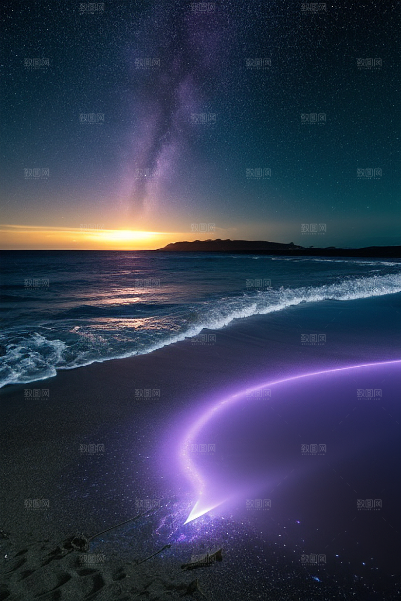 星光璀璨的夜空与浪漫之海