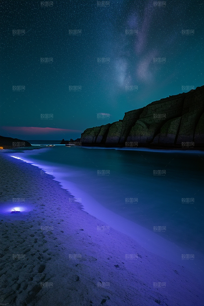 星光璀璨的夜空与浪漫之海