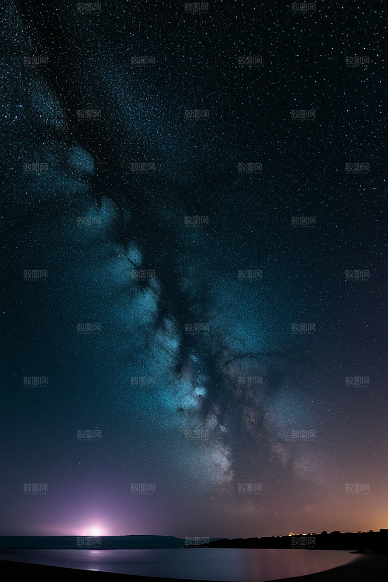 星光璀璨的夜空与浪漫之海