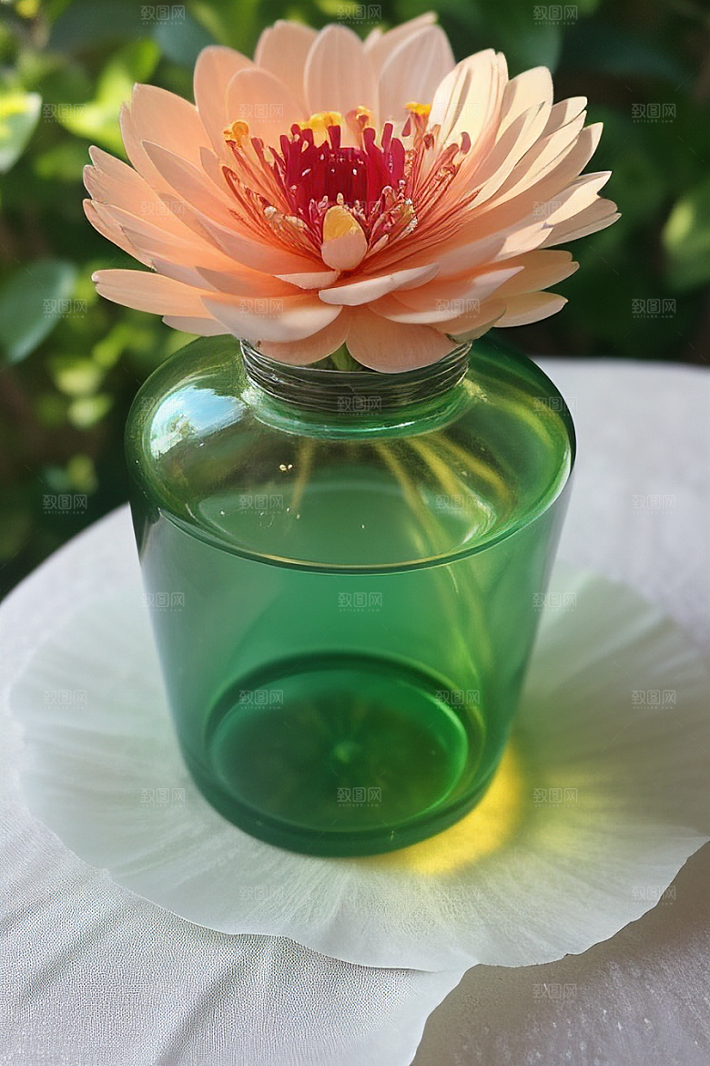 绿瓶插花自然的生命之美