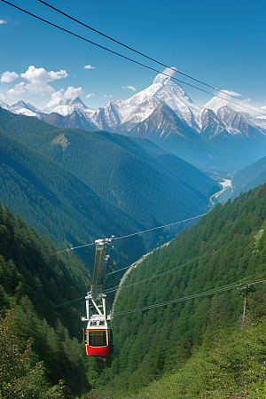 彩色登山缆车的壮丽风景