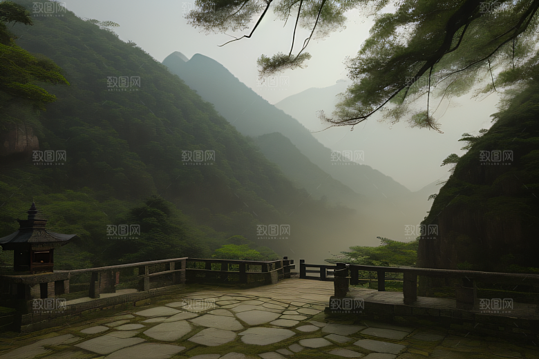 薄雾笼罩的武夷山神秘迷人的山谷风景