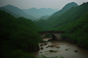 薄雾笼罩的武夷山神秘迷人的山谷风景