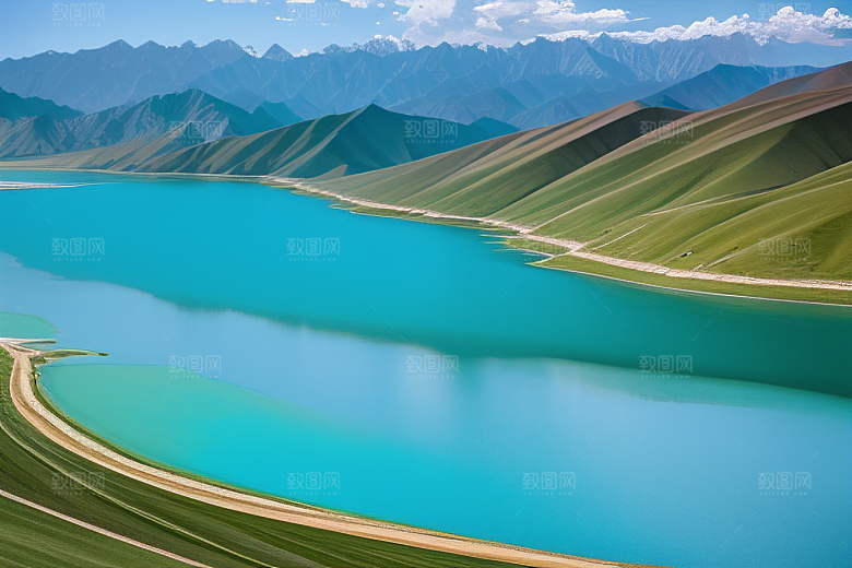 大美青海湖的湖水荡漾
