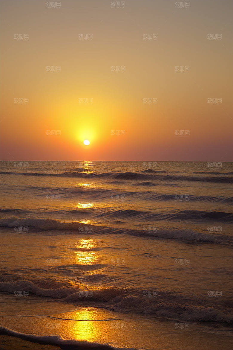 海边日出的海浪拍岸