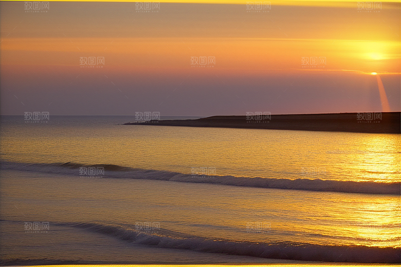海边日出的海岸线美景