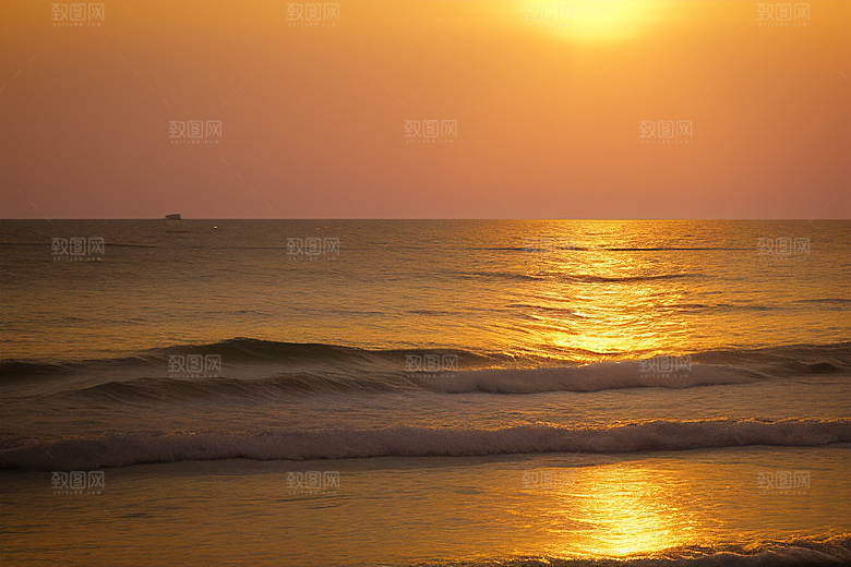 海边日出的海浪潮起