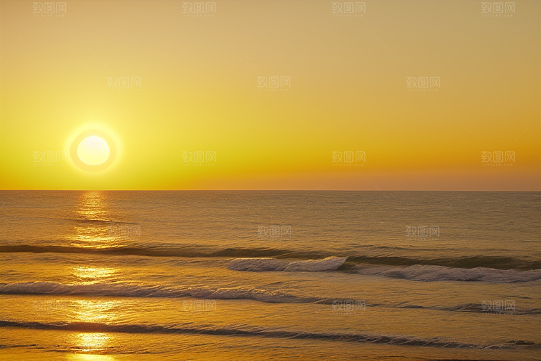 海边日出的云雾缭绕