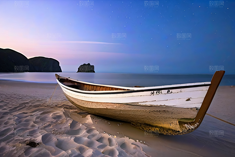 浪漫夜晚的海岸风光