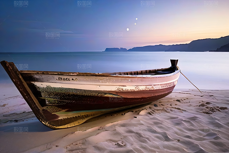 月光下的神秘沙滩美景