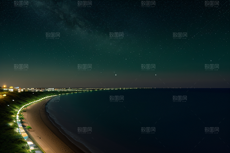 海上巨大弯月美景