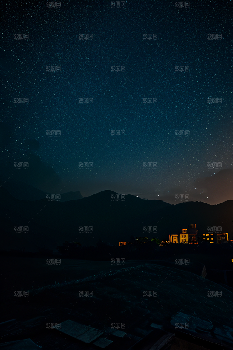 星光闪耀的废墟夜景探秘