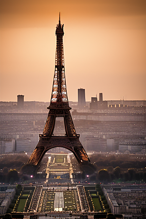 埃菲尔铁塔游览巴黎必不可少的景点
