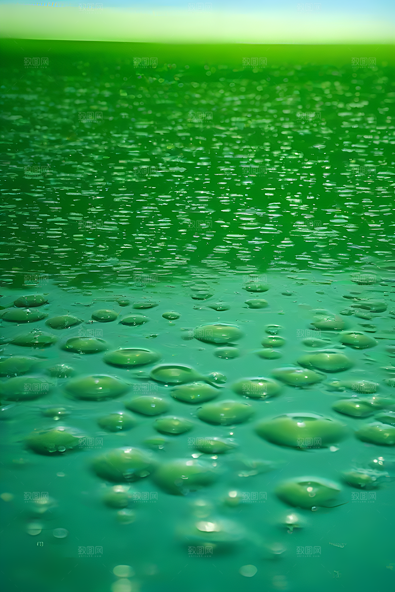 水滴水面照片与蓝天绿水数字背景