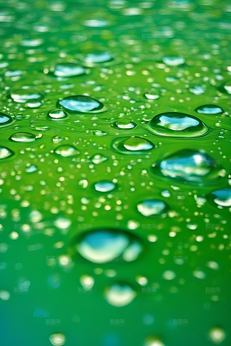 水面水滴照片与蓝天绿水数字背景