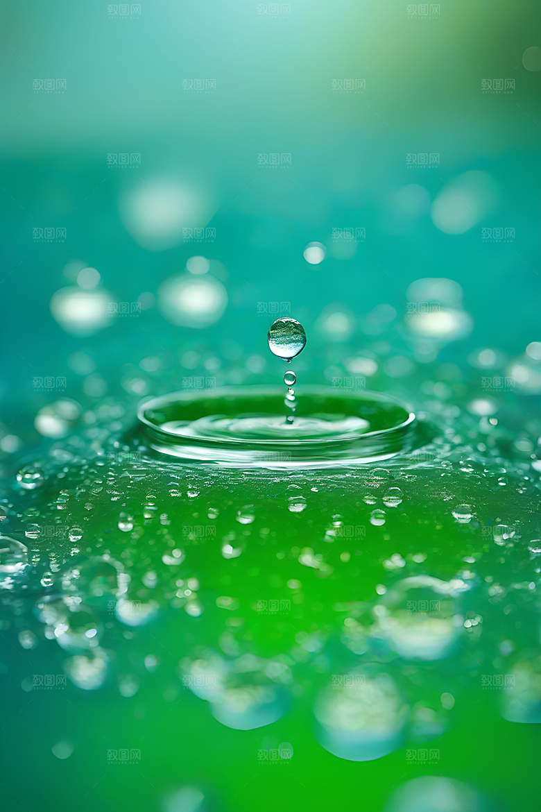 水面水滴照片与蓝天绿水数字背景