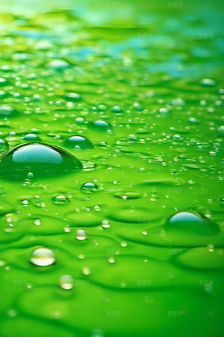 水面水滴照片与蓝天绿水数字背景