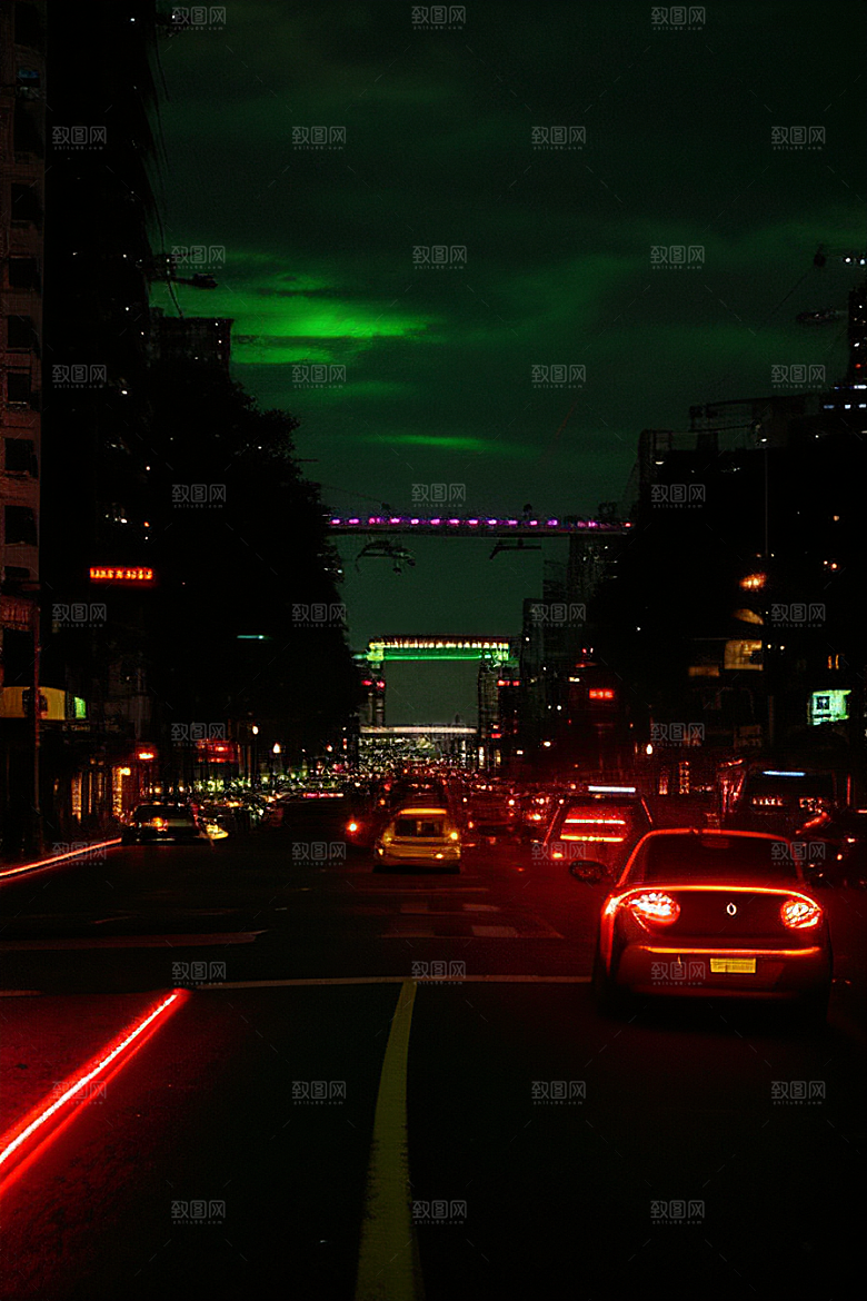 夜晚街道车流如织