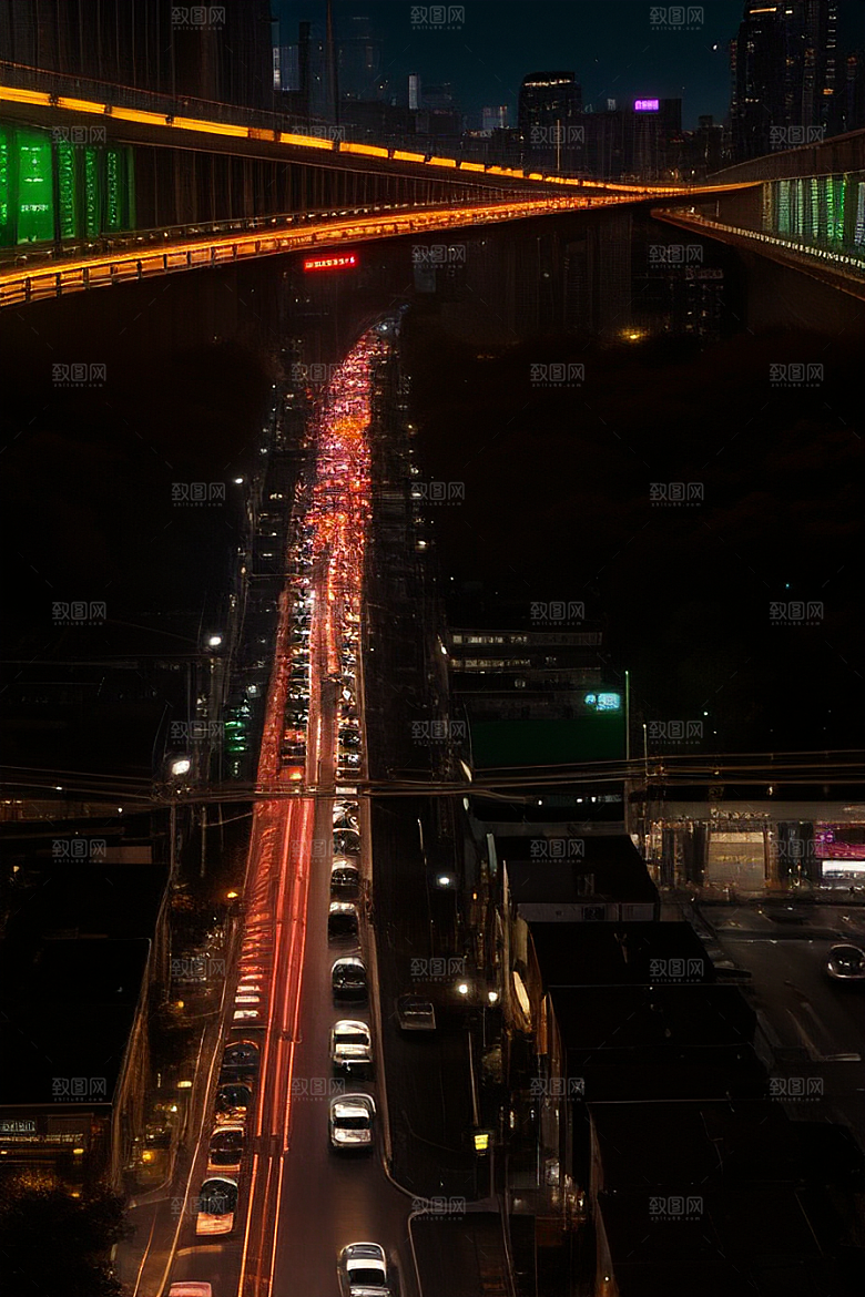 夜晚街道上的繁忙景象