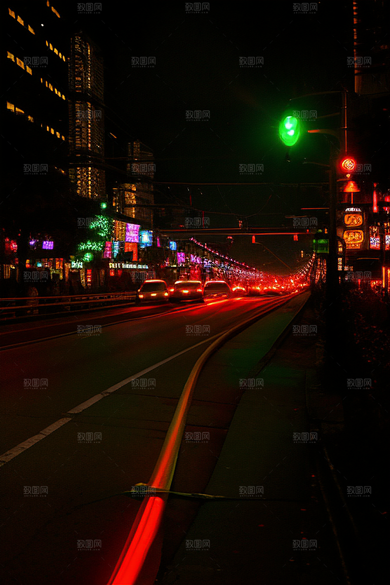 夜晚熙攘的街道景象