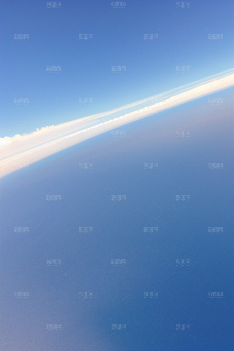 天空中飞机划过的神秘痕迹