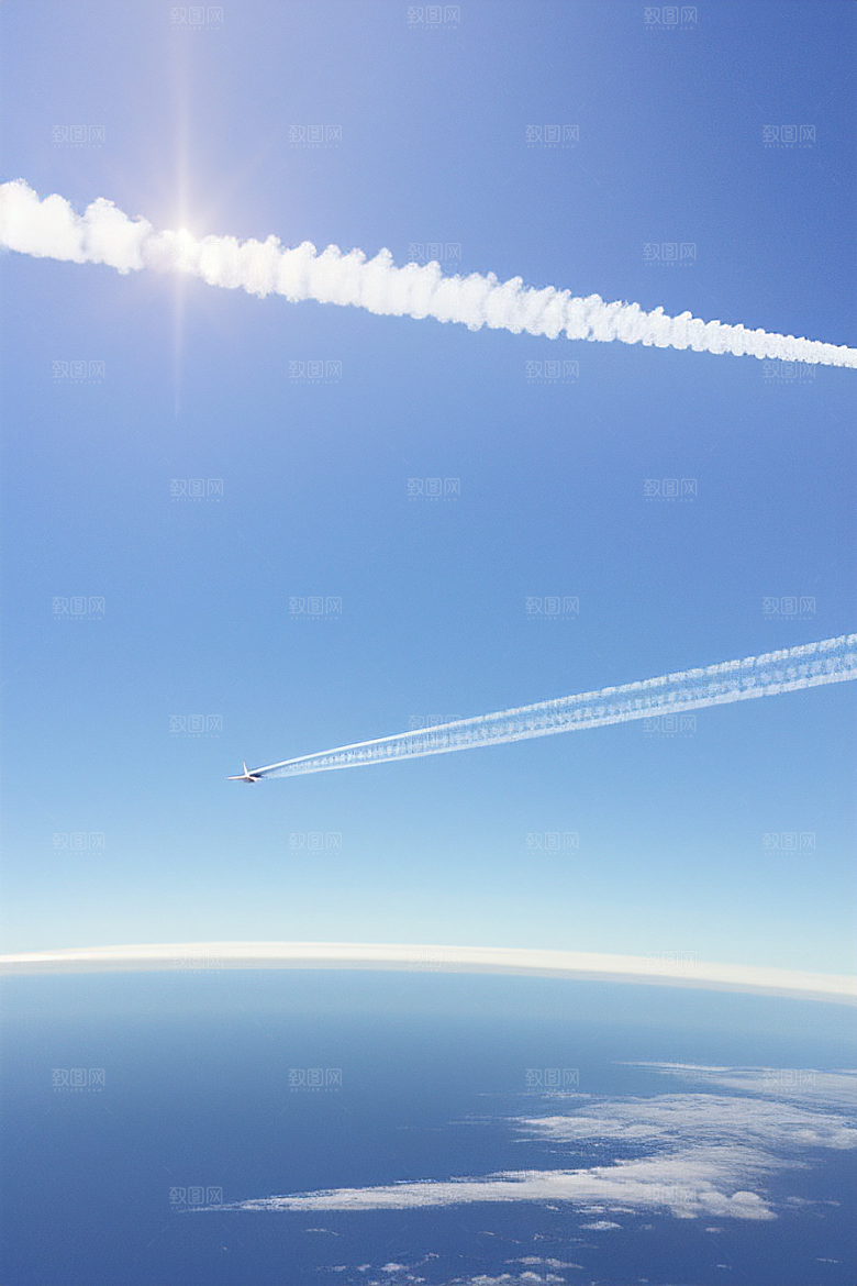 天空中飞机划过的轨迹