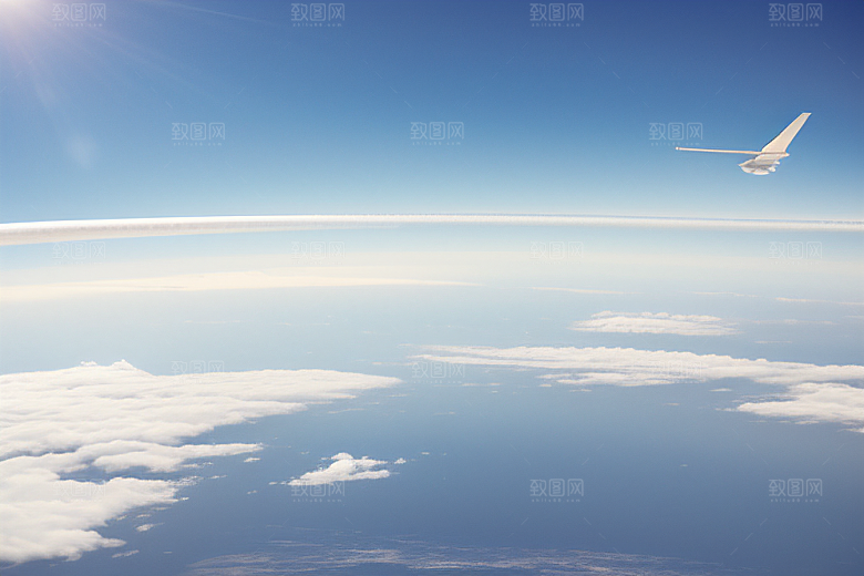 天空中飞机划过的轨迹