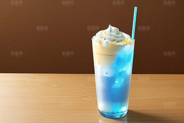夏日里一杯香草冰淇淋苏打水