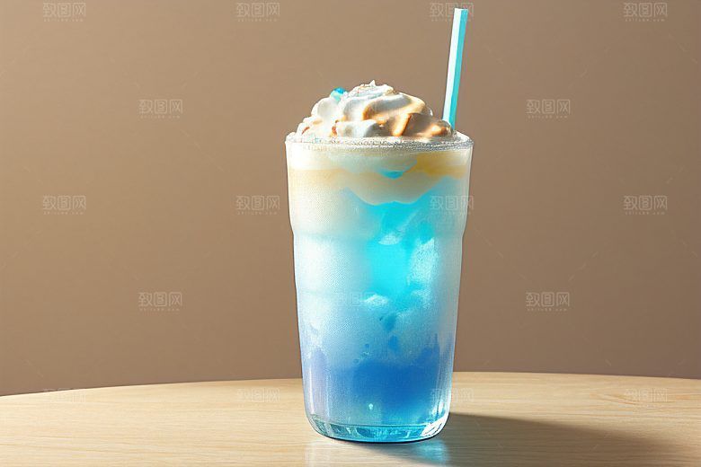夏日里一杯香草冰淇淋苏打水