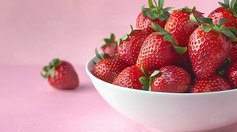 草莓绿色健康水果特写美味新鲜清新