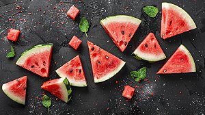 健康红色夏季多汁新鲜有机果汁美味西瓜水果