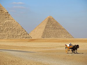 埃及金字塔旅游风景摄影封面照片金字塔图片