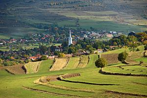 欧洲乡村旅游自然风景农村封面欧洲乡村