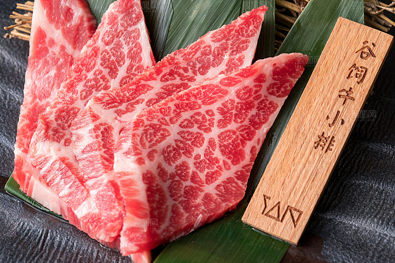 牛肉烤肉菜品摆盘摄影