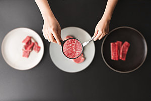 牛肉烤肉菜品摆盘摄影