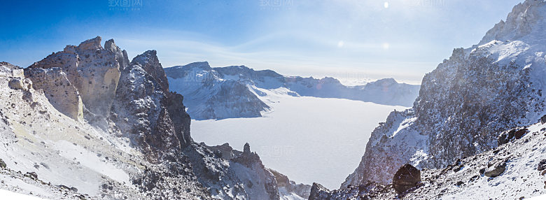 冬季长白山雪景北坡天池