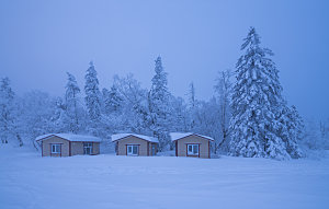 吉林长白山冰雪雾凇风光小房子