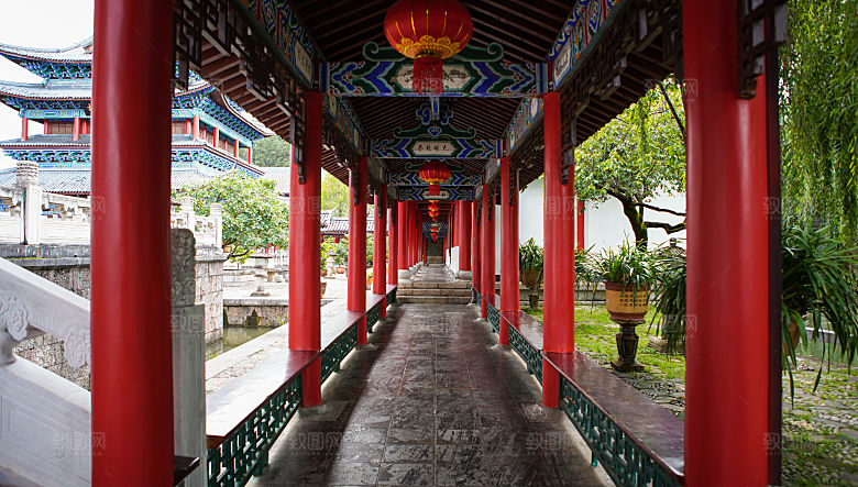 丽江古城木府古建筑走廊