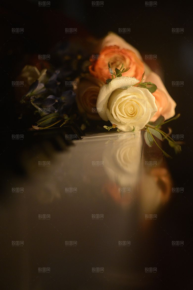 高清图库玫瑰花图片红白粉紫玫瑰花束