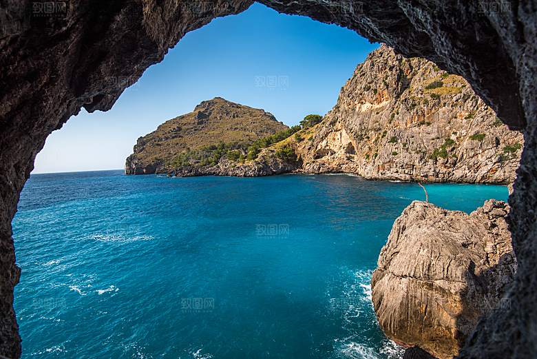 高清海景海滩沙滩海边大海洞穴蓝色海洋素材