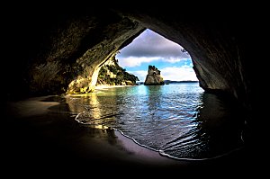 高清海景海滩沙滩海边大海洞穴蓝色海洋素材