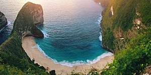 高清海景海滩沙滩海边大海蓝色海岸印尼图片