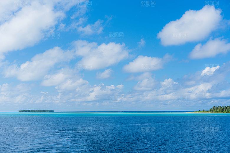 东台吉乃尔湖大海