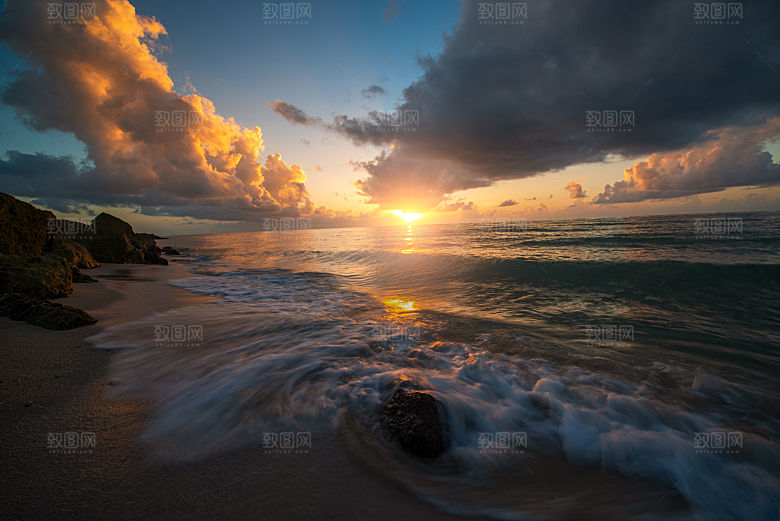 马尔代夫海滩晚霞美景