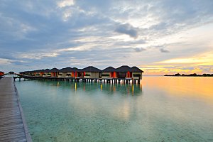 热带水家庭别墅度假胜地马尔代夫岛暑假