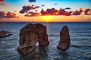 海景海滩沙滩海边大海蓝色海洋石拱门