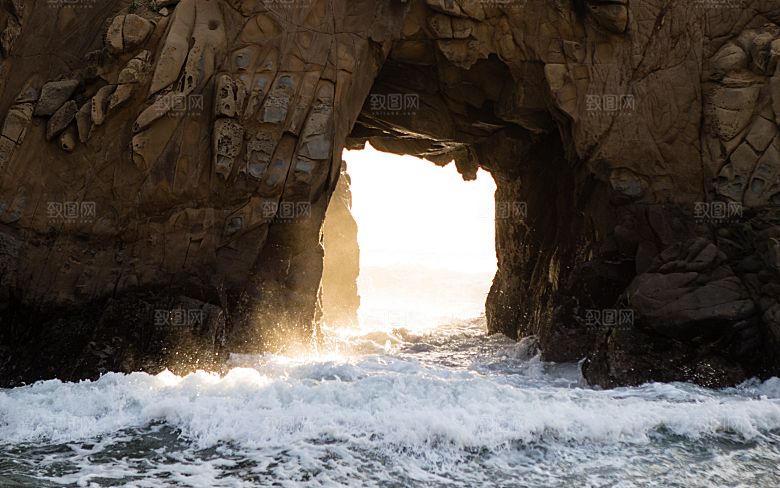 海景海滩沙滩海边大海蓝色海洋石拱门